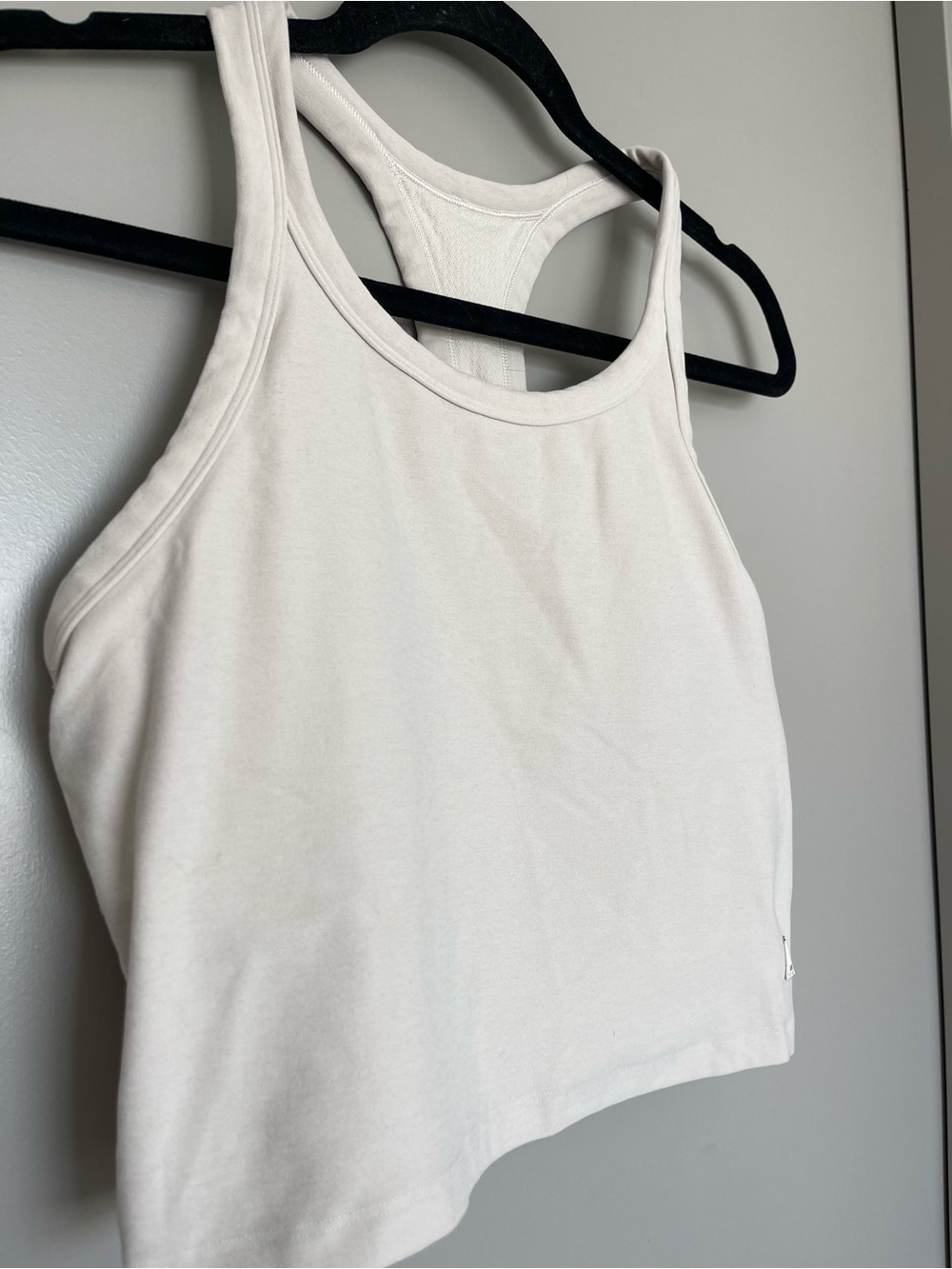 Vuori Cream Racerback Cropped Tank - Picture 3 of 7
